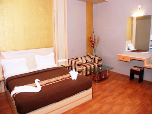 Vihal Estancia Holiday Inn — hotel in Yercaud