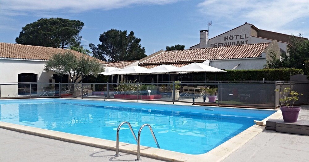 Logis Hôtel Restaurant Les Aubuns — hotel in Caissargues