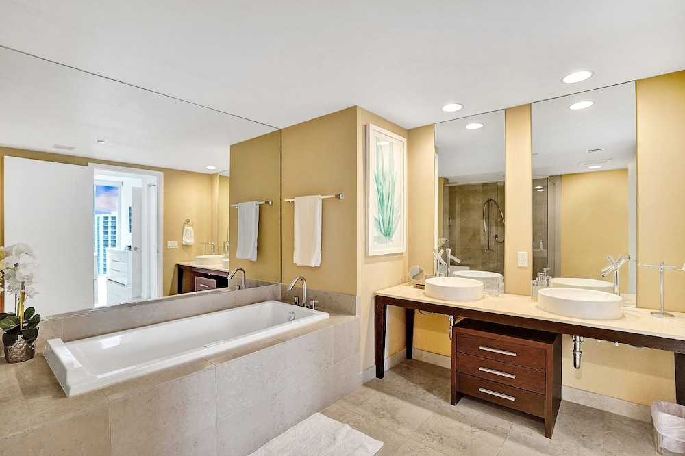 Sky City At Icon Brickell - photo 39
