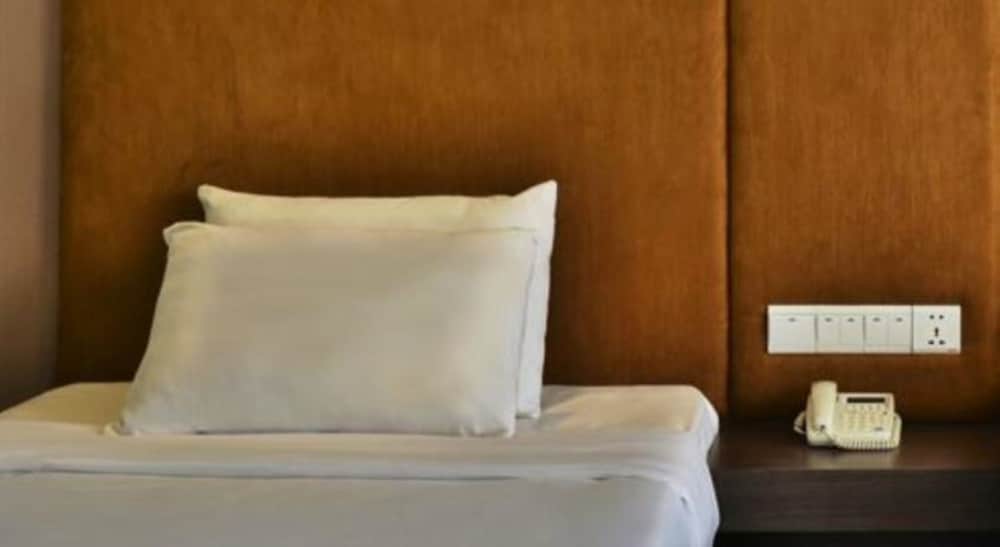 Taiming Hotel — Phnom Penh — photo 5