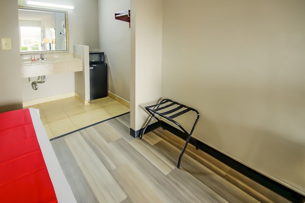 Cypress Inn & Suites Washington by OYO - photo 27