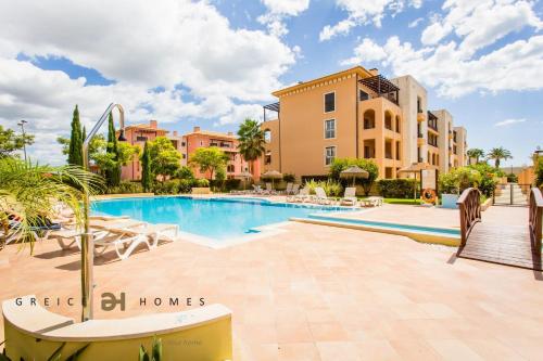 Greice Homes 2 Bedroom Luxury Apartment Victoria Boulevard — 4-Star Luxury Hotel in Vilamoura, Portugal