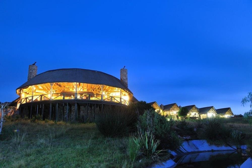 Kwantu Private Game Reserve — 5-Star Luxury Hotel in Port Elizabeth, South Africa