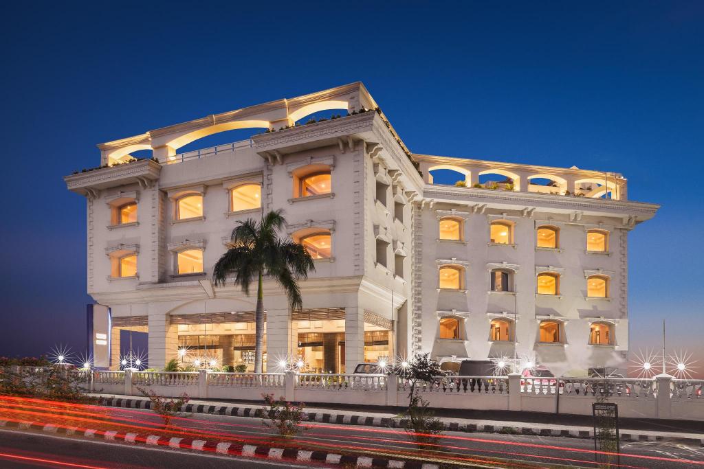 Fortune Inn Riviera in Jammu, India