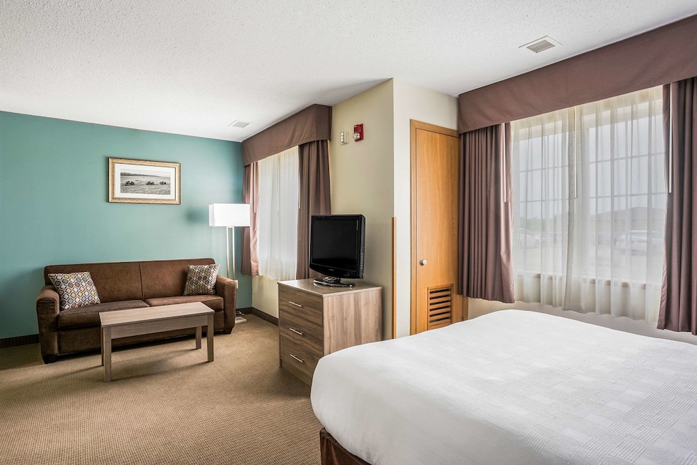 MainStay Suites Cedar Rapids North Marion - photo 21