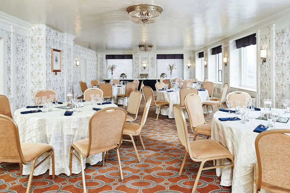 Hotel Alex Johnson Rapid City Curio Collection by Hilton - photo 81