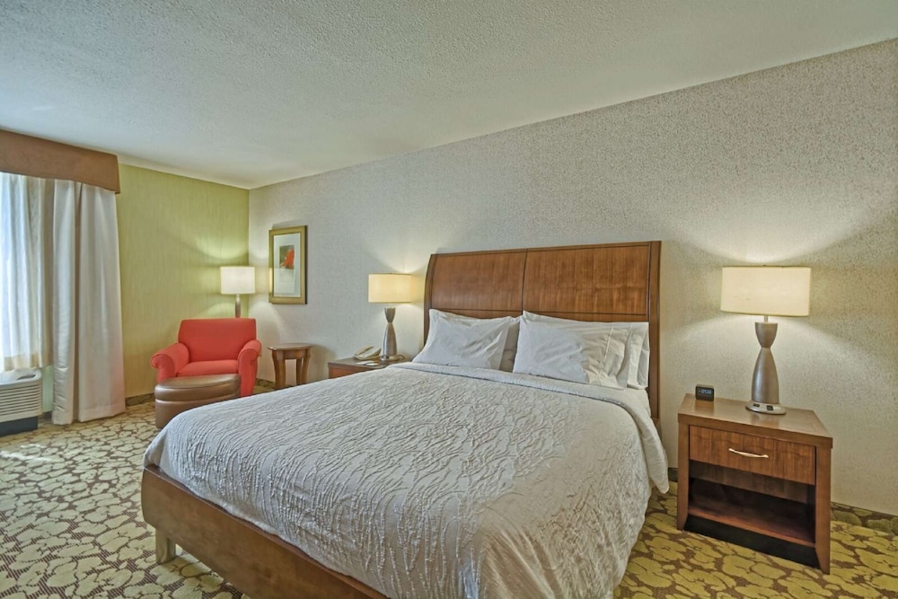 Hilton Garden Inn Mt. Laurel - photo 13