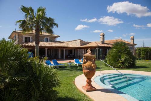 Finca Can Gamundi in Muro, Spain