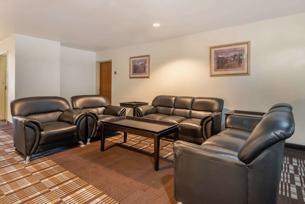 Quality Inn & Suites Limon - photo 2