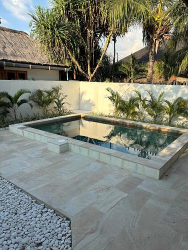 Pink Door Villa Gili Air private pool & kitchen — 4-Star Luxury Hotel in Gili Air, Indonesia