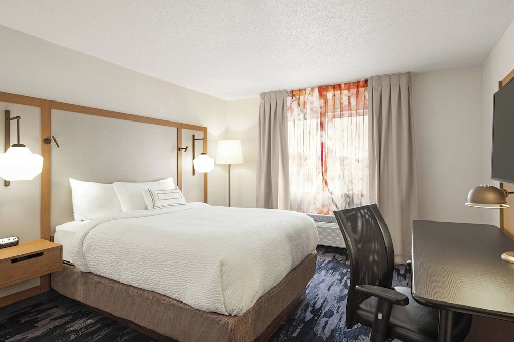 Fairfield Inn by Marriott Warren Niles - photo 12