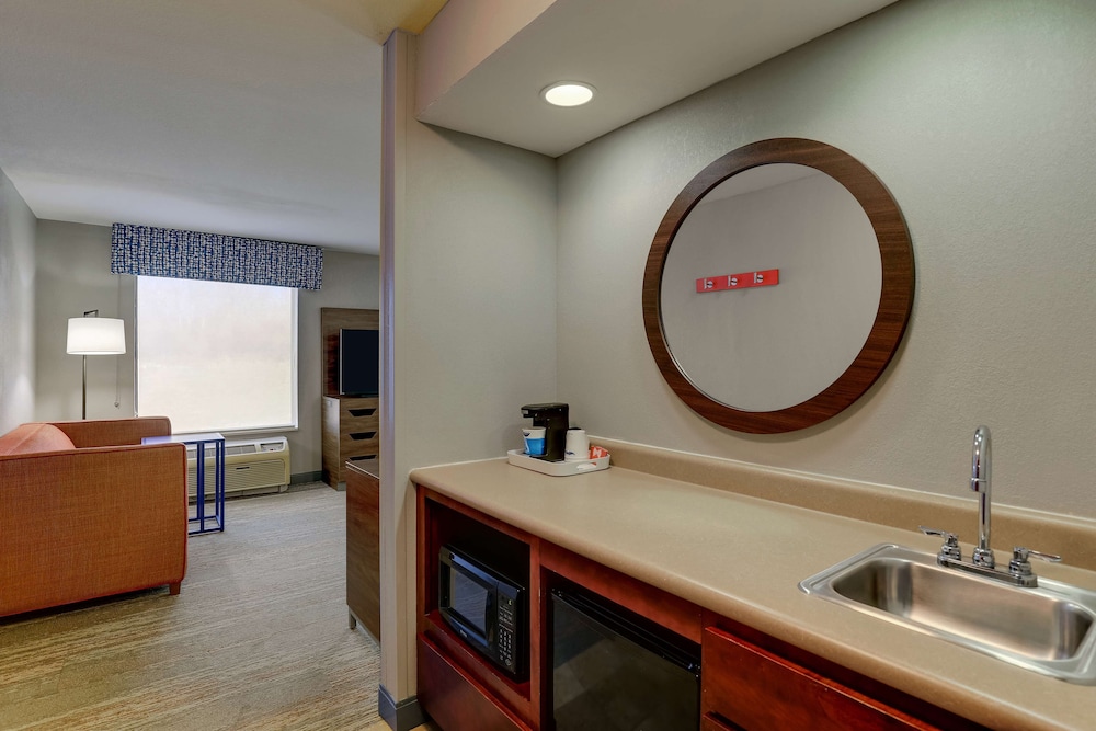 Hampton Inn & Suites St. Louis Edwardsville - photo 10