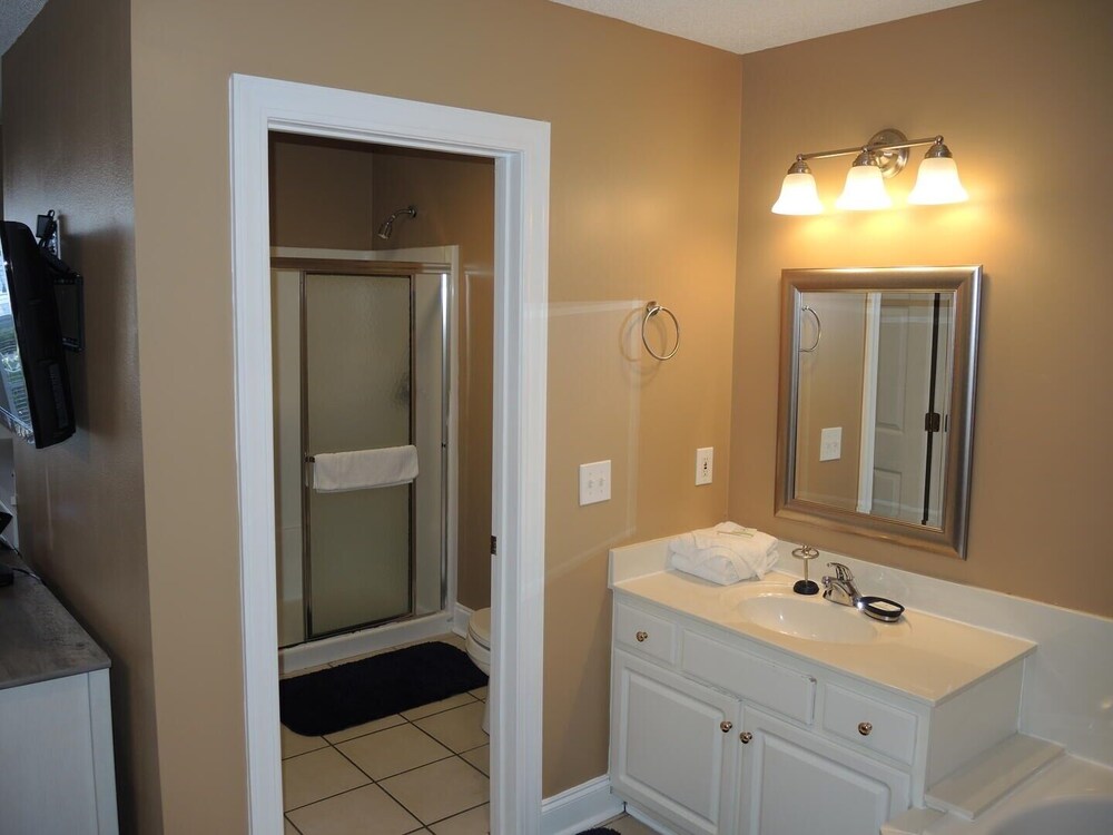 Lake View Golf Resort Villa 1301 Close to Beach in Calabash by Redawning - photo 15