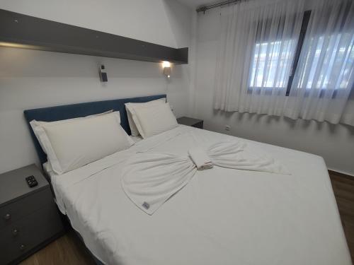 Mistral 1 — 4-Star Luxury Hotel in Artemida, Greece
