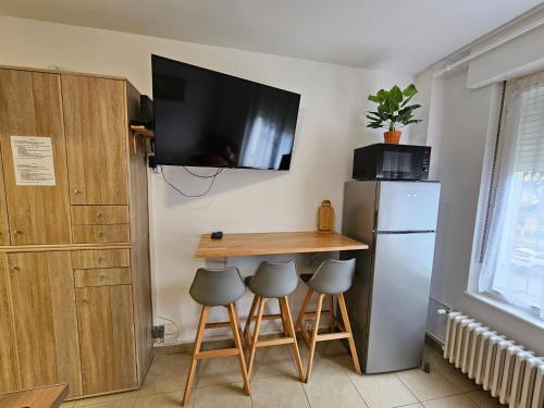 Immostrasbourg Hebergements de Tourisme Classes Proche Centre Et Conseil D'europe - carbon neutral hotel in Strasbourg
