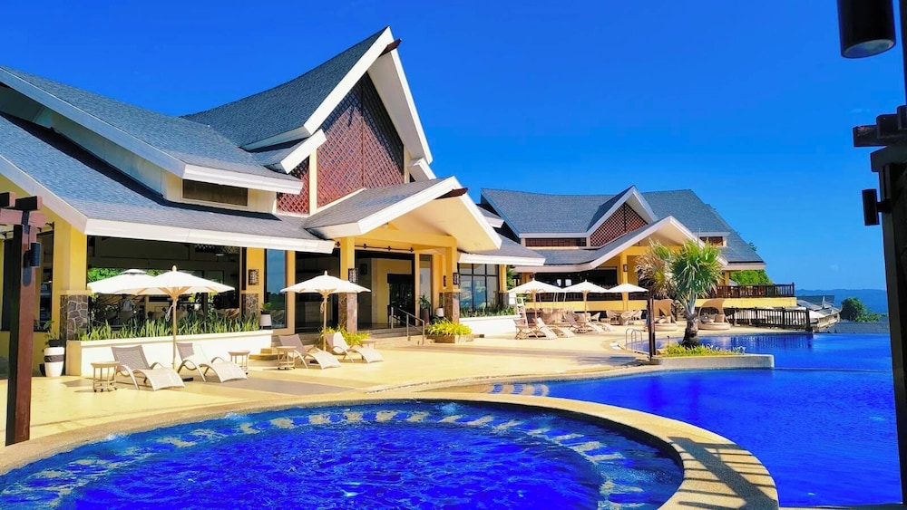 Alta Vista De Boracay — 4-Star Luxury Hotel in Malay, Philippines