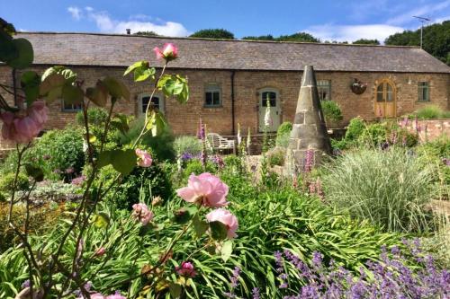 Rabbitdale Barn - carbon neutral hotel in York