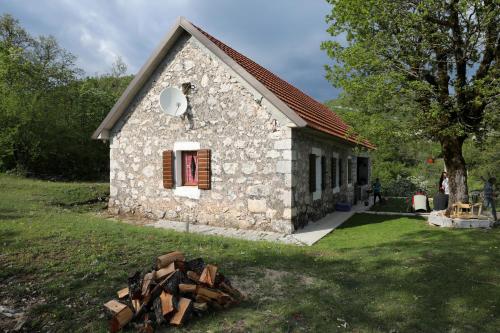 Lake House 'Vilin Konak' — 4-Star Luxury Hotel in Niksic, Montenegro