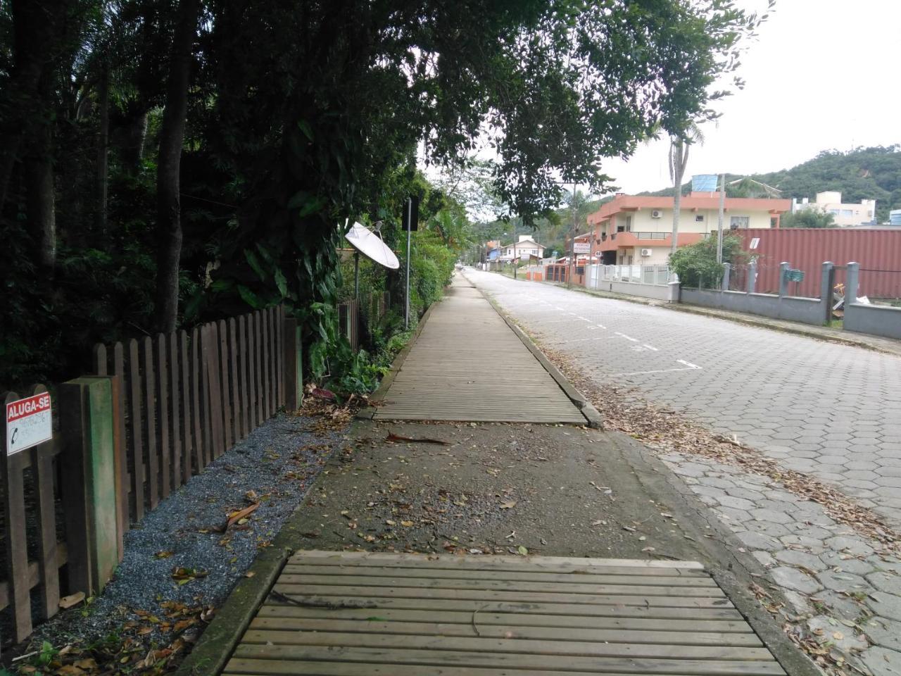 Chales No Centro de Bombinhas