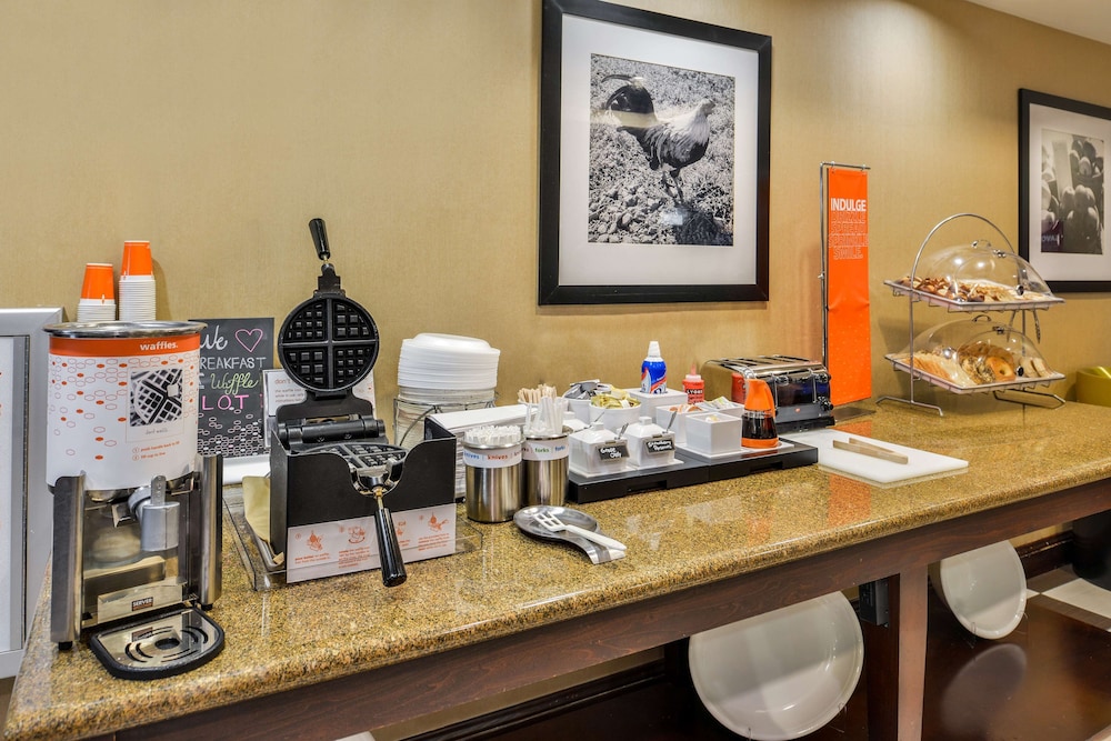 Hampton Inn Statesville - photo 55