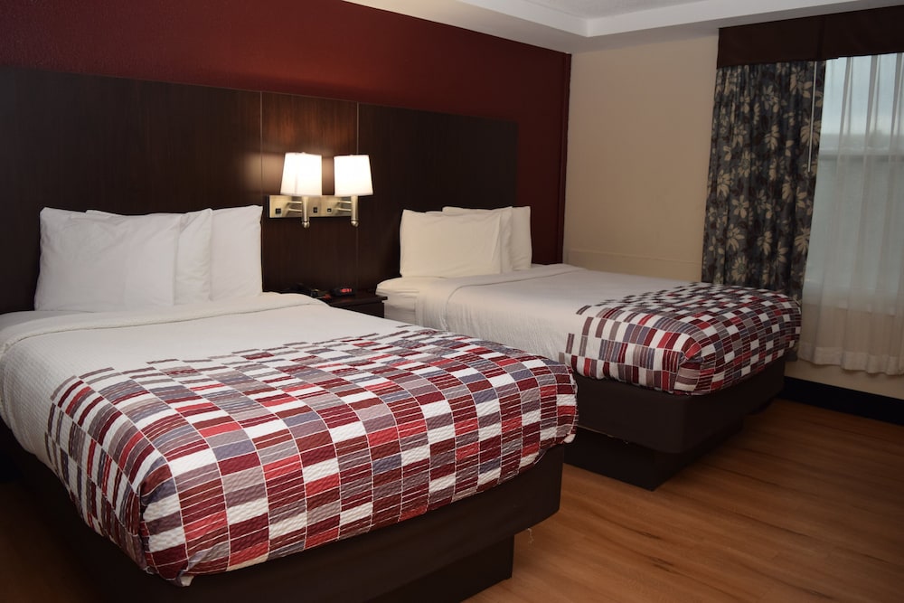 Red Roof Inn Batavia - photo 6