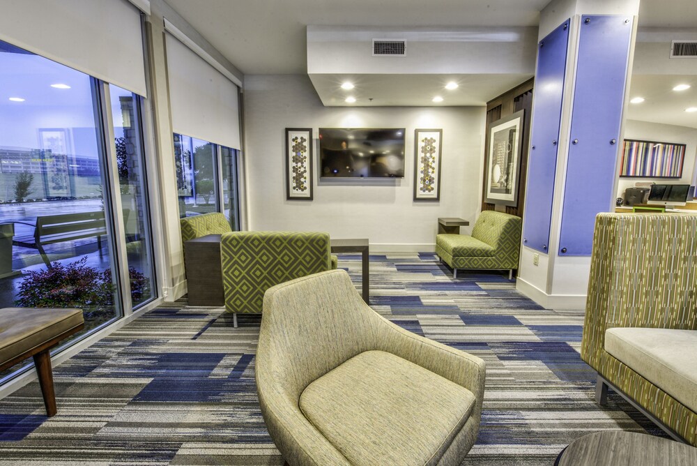 Holiday Inn Express & Suites Dallas NW Farmers Branch by IHG - photo 34