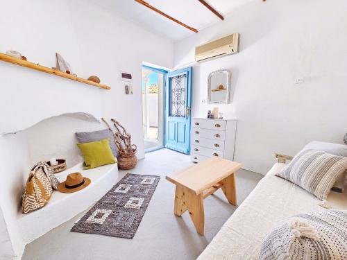 Samos Retroscape in Marathokampos, Greece