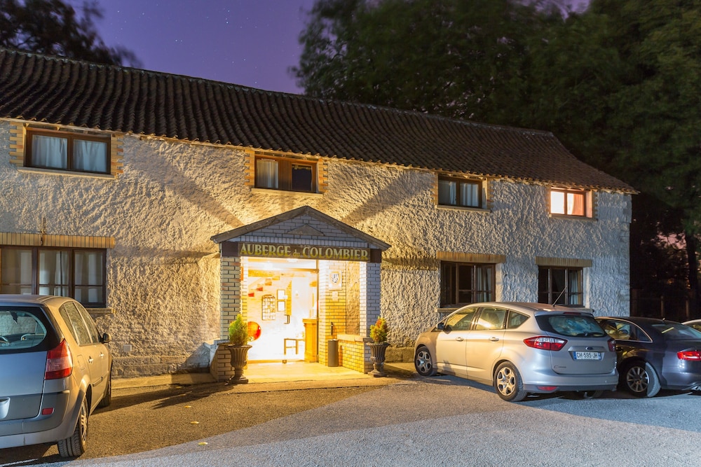 LOGIS Auberge Du Colombier — hotel in Guines