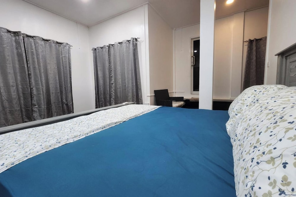 5 Bed Villa Sleeps 10 with Jacuzzi — Georgetown — photo 5