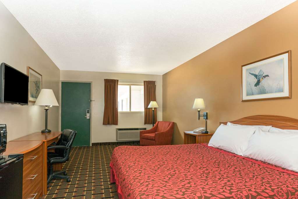 Days Inn by Wyndham Paxton - photo 9