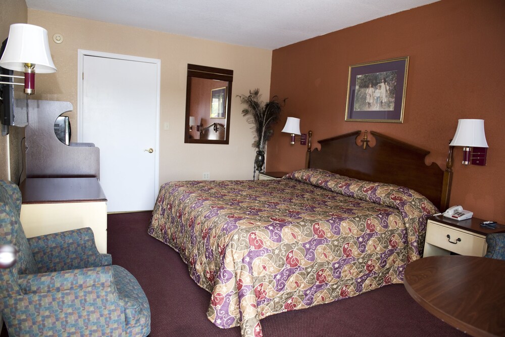 Lakeview Inn - carbon neutral hotel in Kingston