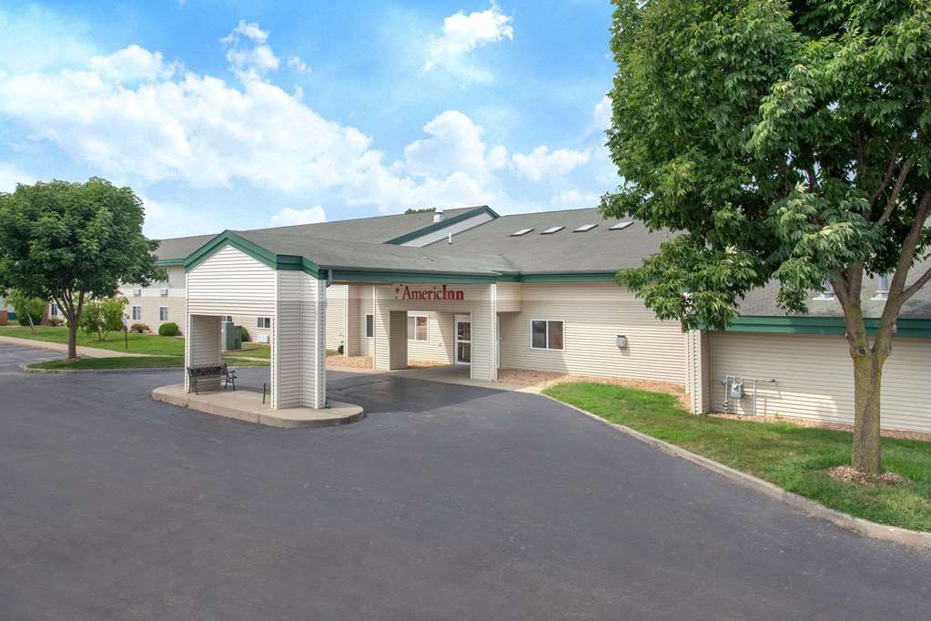 AmericInn by Wyndham Boscobel - photo 4