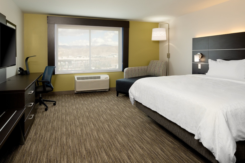 Holiday Inn Express & Suites Bullhead City by IHG - photo 15
