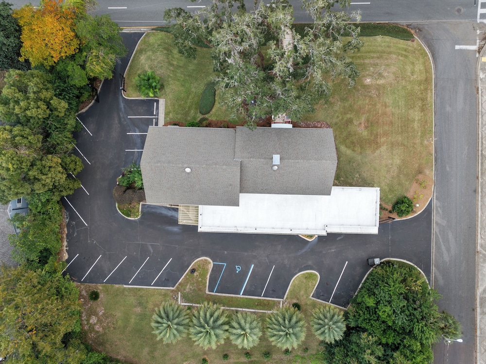 The Capitol Inn Tallahassee - photo 100
