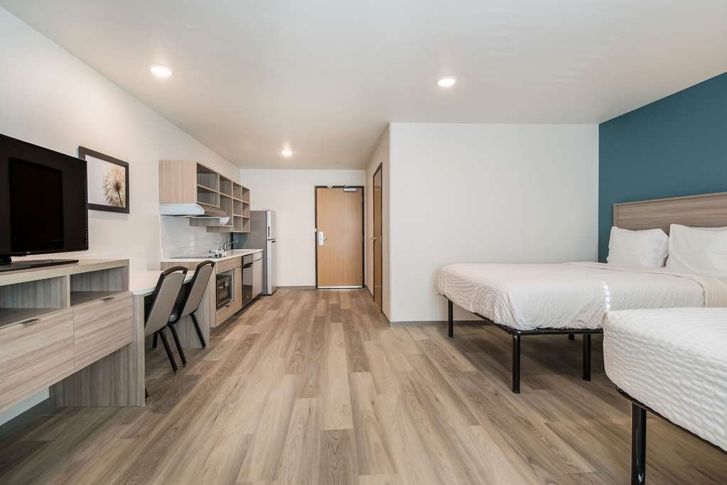 WoodSpring Suites Portland Vancouver - photo 12