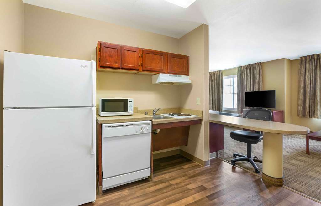 Extended Stay America Suites Houston Med Ctr Braeswood Bl - photo 16