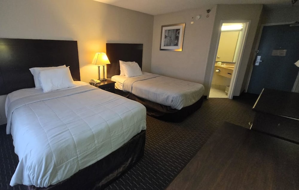 Copley Inn & Suites By OYO Akron OH - photo 16