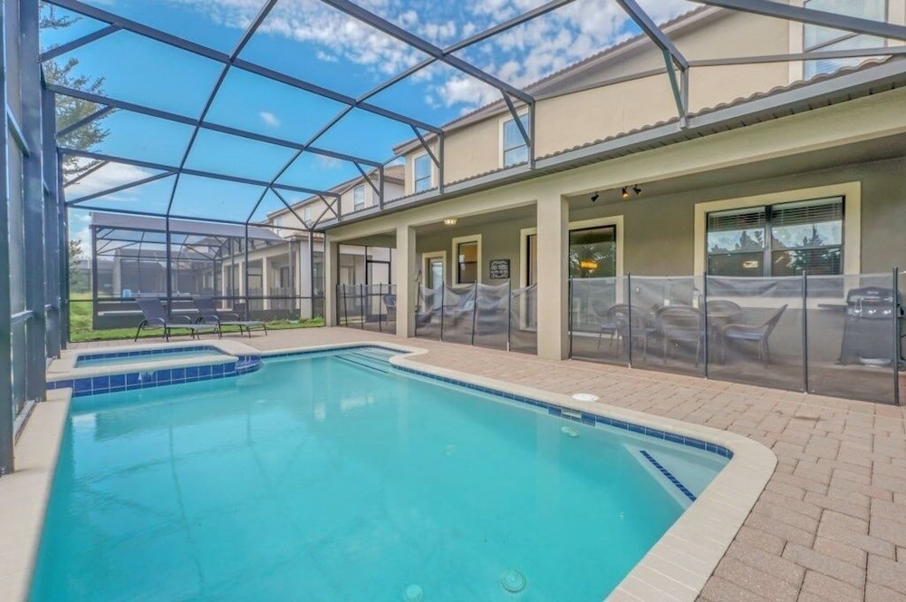 Relaxing Pool Home With Extra Space In #1 Resort 8 Bedroom Villa - photo 44