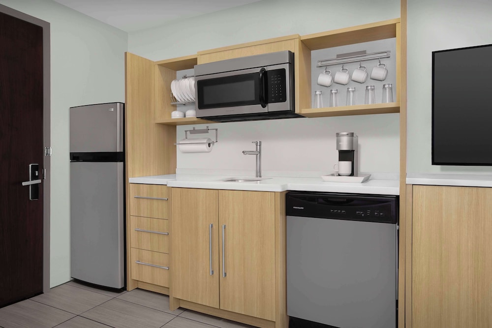 Home2 Suites by Hilton Clarksville Ft. Campbell - photo 17