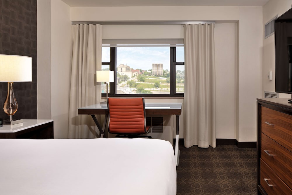 DoubleTree by Hilton Hotel & Suites Pittsburgh Downtown - photo 25