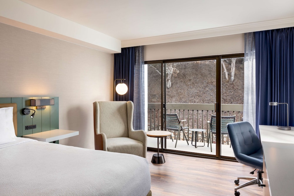 Hilton Garden Inn Monterey - photo 31