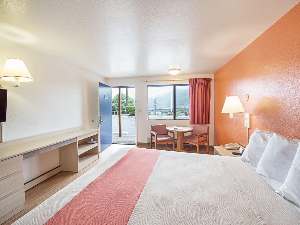 Motel 6 Gold Beach - photo 23