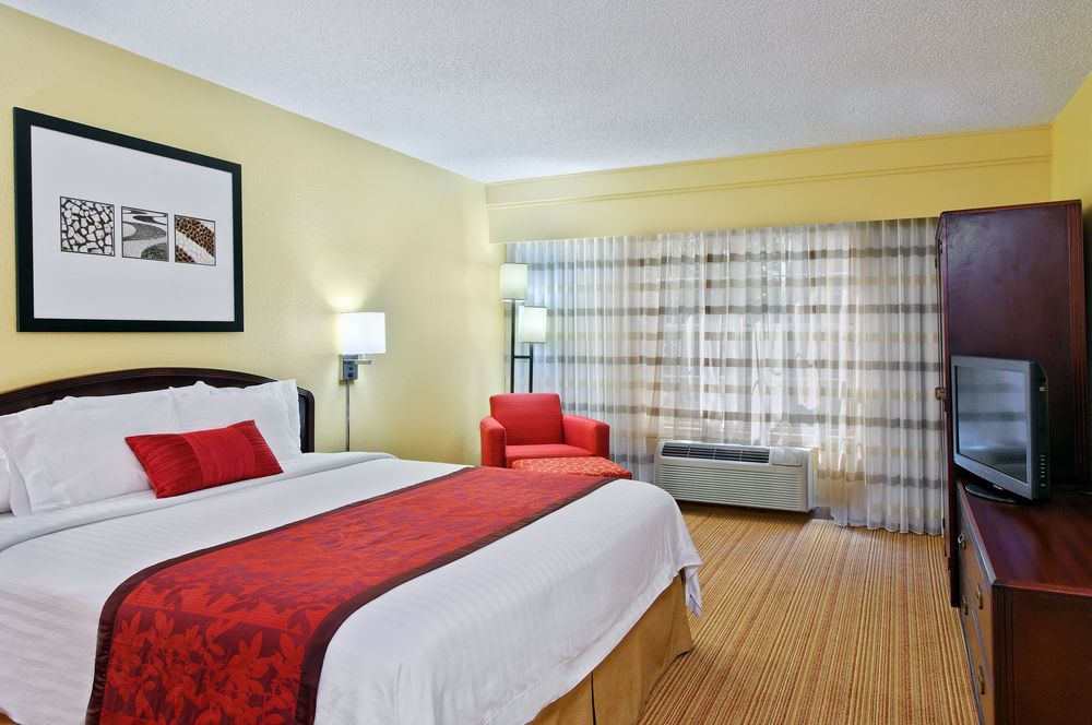 Courtyard by Marriott Athens Downtown - photo 14