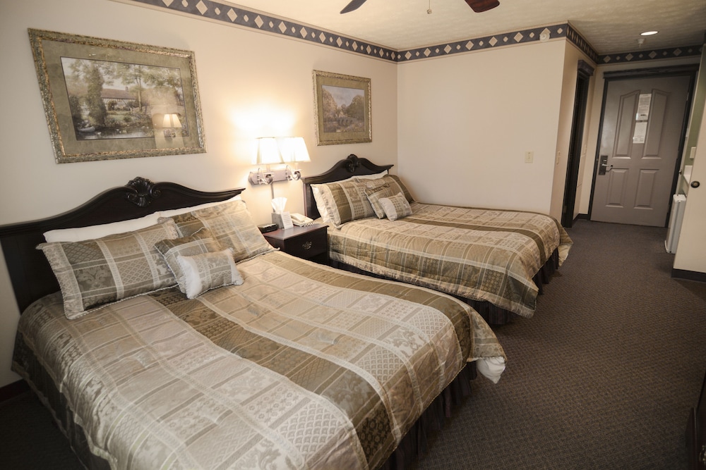 Hearthstone Inn & Suites - photo 11