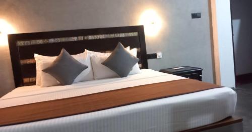 Arian Villa — 4-Star Luxury Hotel in Hikkaduwa, Sri Lanka