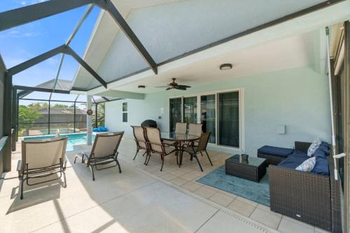 Valley Avenue Getaway Home with Pool — 4-Star Luxury Hotel in Marco Island, United States