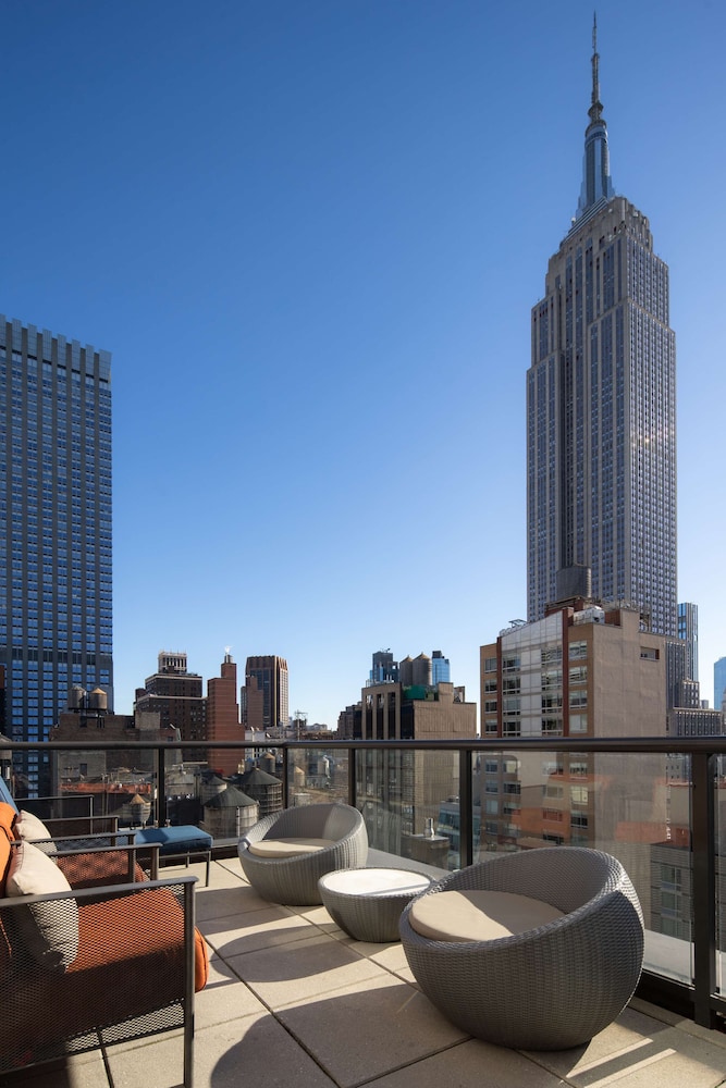 Embassy Suites by Hilton New York Manhattan Times Square - photo 51