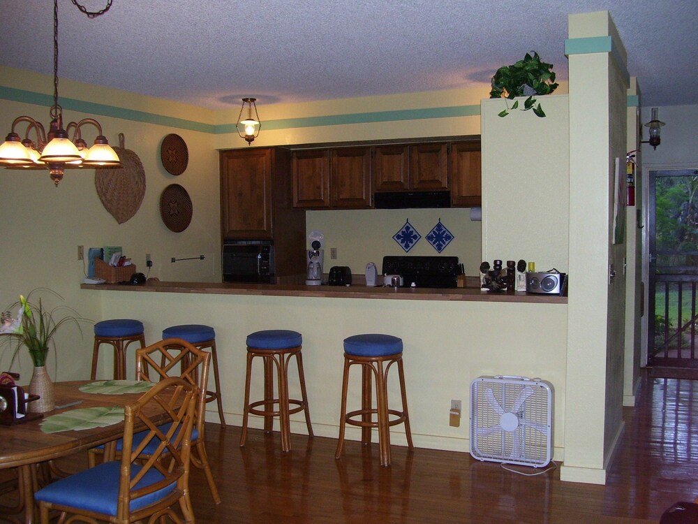 Molokai Vacation Properties Paniolo Hale - photo 2