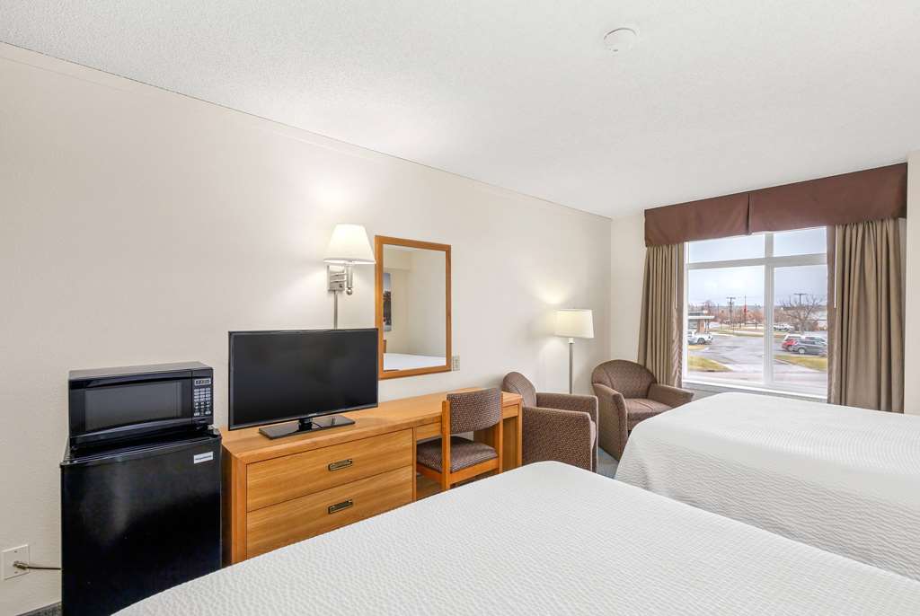 Days Inn by Wyndham Great Falls - photo 19