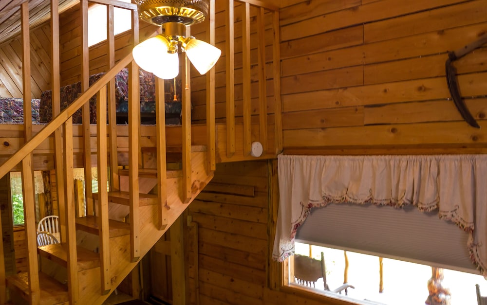 Midnight Sun Log Cabins - photo 29